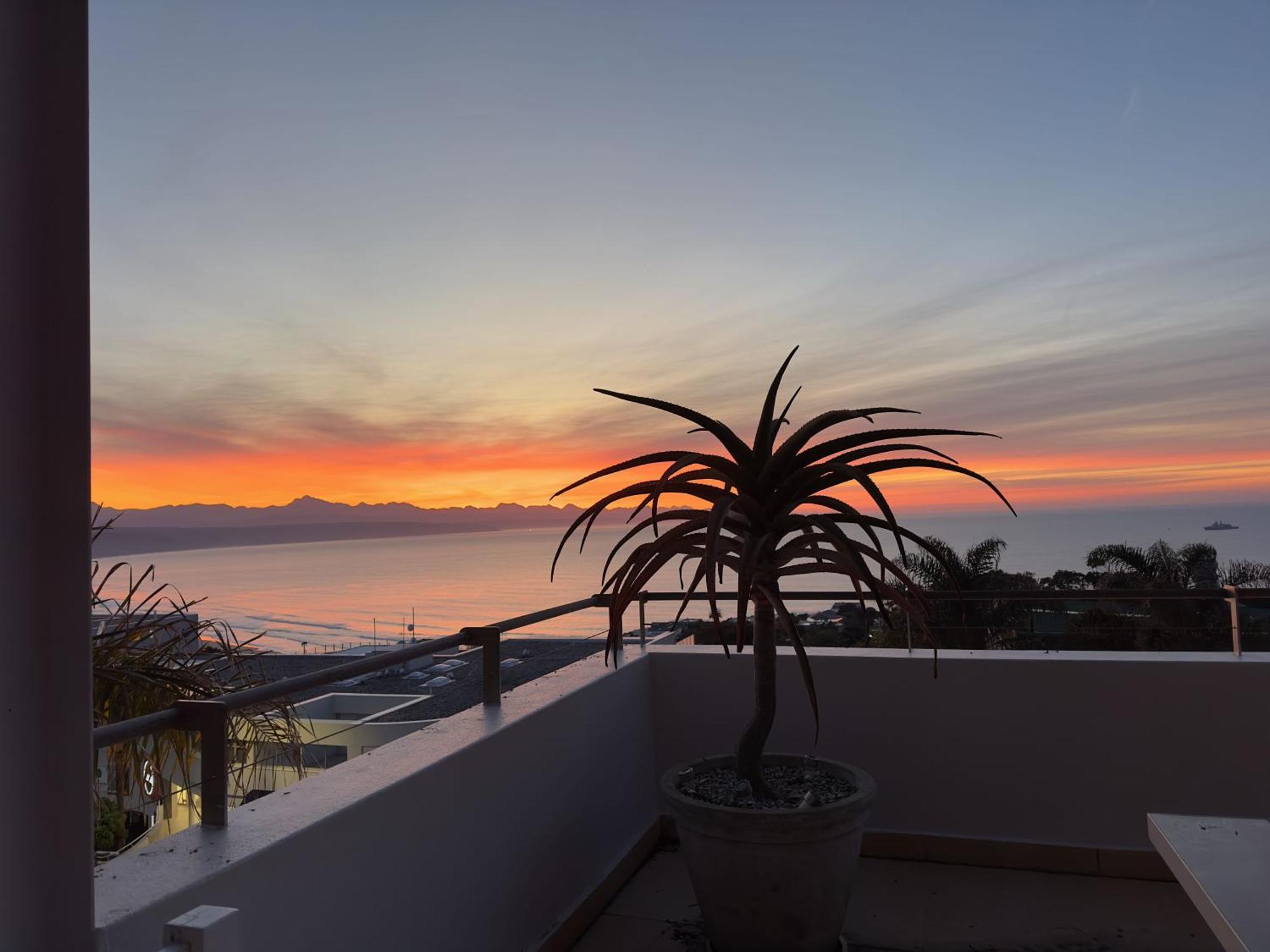 Апартаменты Penthouse 230M2 On The Sea Плеттенберг-Бей Экстерьер фото